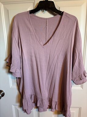 Three birds nest brand Women's lilac V-Neck Ruffle Hem Top